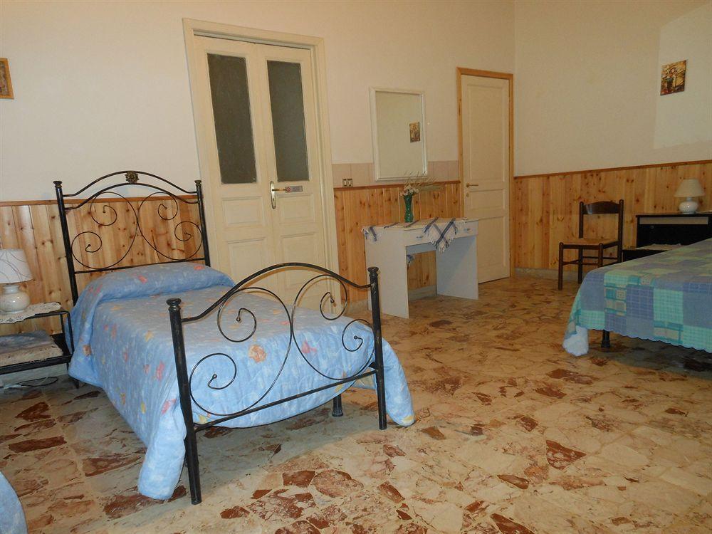 Etna Bed & Breakfast Белпасо Екстериор снимка