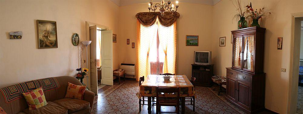 Etna Bed & Breakfast Белпасо Екстериор снимка