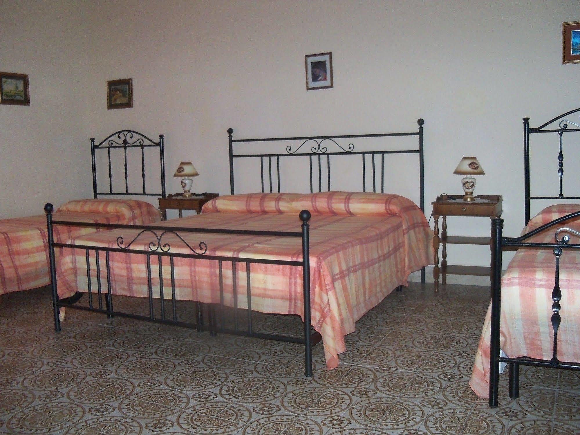 Etna Bed & Breakfast Белпасо Екстериор снимка